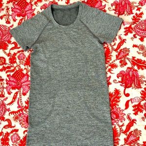 Lululemon Swiftly Tech Top